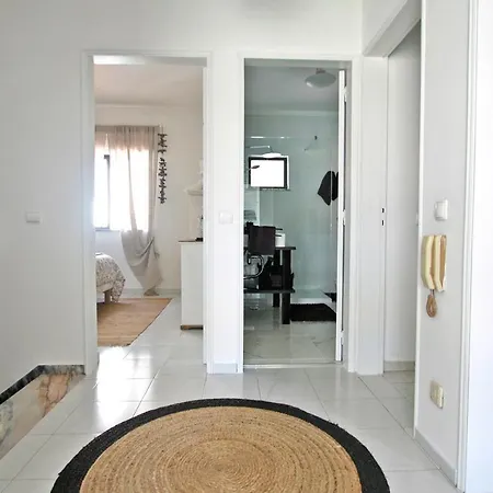 Casa Charme. Casa Moderna Com Terraços E Garagem Em * Tavira